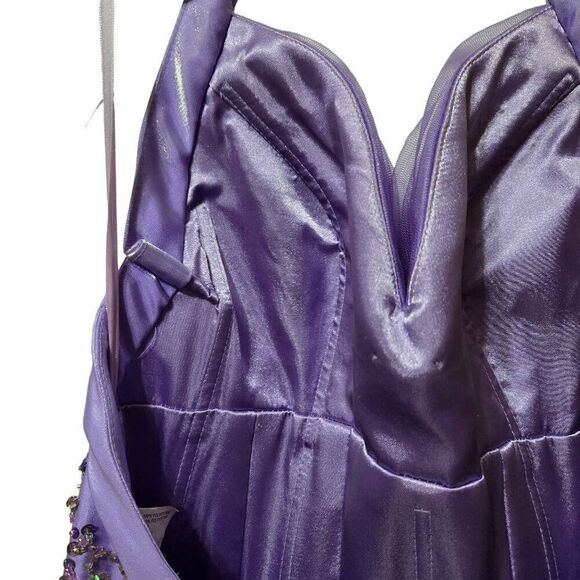 What's Hot for Prom Halter Formal gown dress 8 - Picture 4 of 9